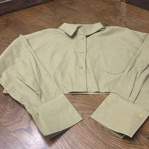 Two Piece Outfit ; High Rise Wide Leg Pants and Long Sleeve Crop BNWOT - Picture 3 of 14